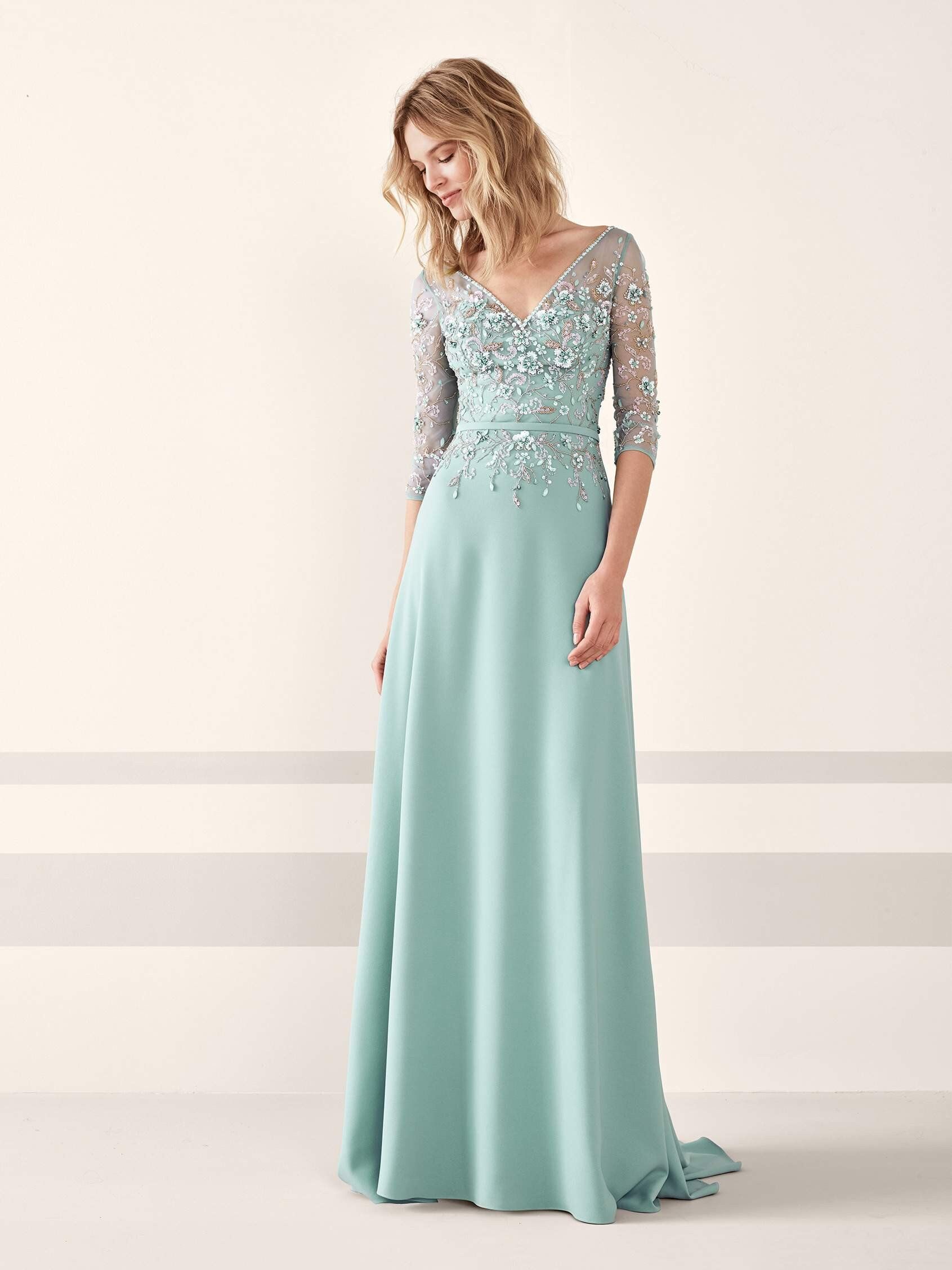 Abiti Cerimonia Pronovias 2019 eleganza e colore Panorama Sposi